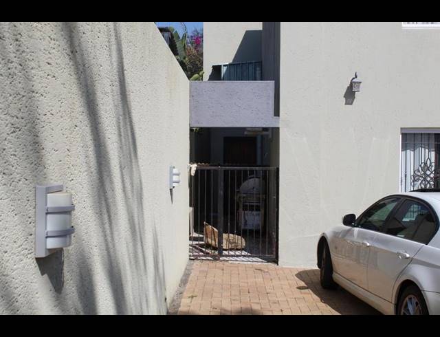 5 BEDROOM HOUSE FOR SALE IN FOURWAYS